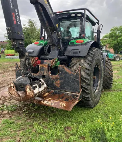 John Deere 6175R mit Ritter Forstumbau