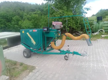 Paddock Cleaner