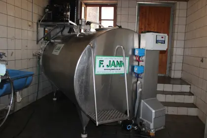 Milchtank 2.600 l, inkl. Milchkühlung
