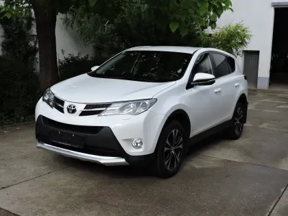 RAV4 2,0 D4-D 4WD Elegance