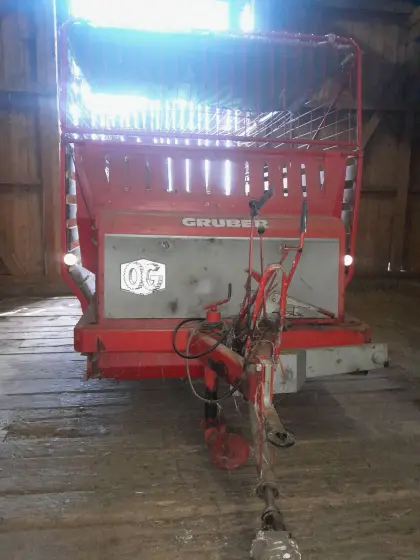 Gruber Ladewagen LH 1027