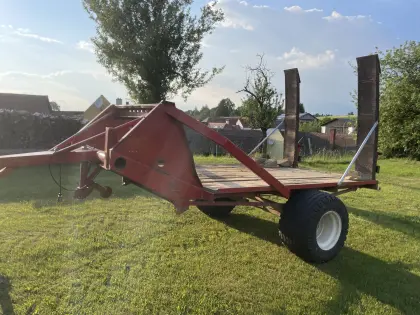 Tieflader für Bagger