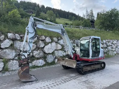 Takeuchi TB175 Powertilt