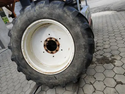 Reifen Steyr 8080 16.9 R34