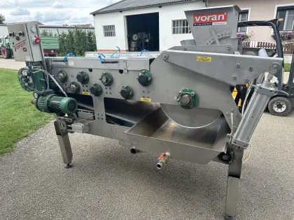 Voran EBP820 Einbandpresse mit Waschturm
