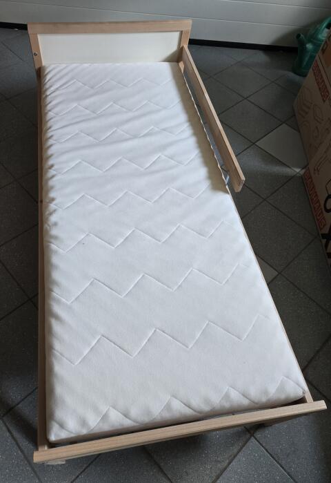 Verkaufe Jugendbett, Kinderbett 160 x 70 cm IKEA Sniglar