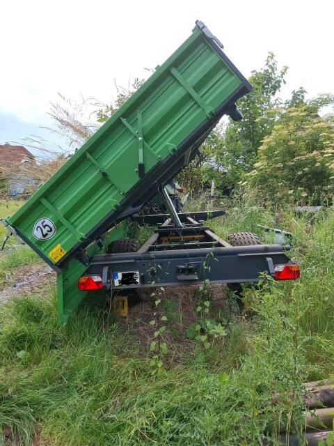Strautmann SEK 602 Dreiseitenkipper
