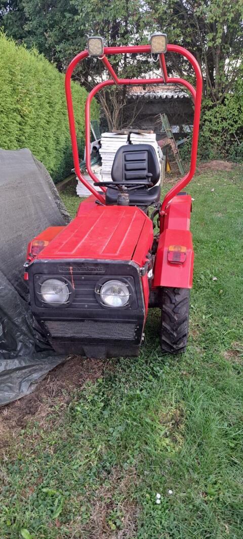 Knicklenker-Traktor Allrad Tomo Vinkovic Kopie Pasquali