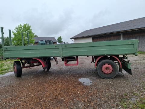 LKW-Anhänger aus Betriebsauflösung