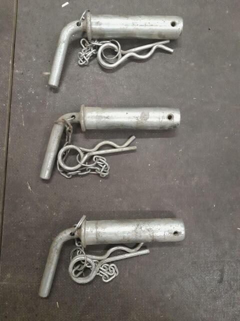 Anhängbolzen mit Sicherheitssplint an der Kette