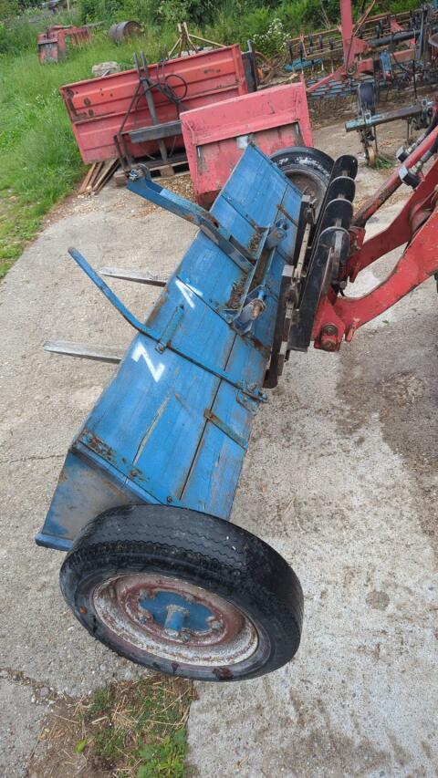 Kastenstreuer für Traktor
