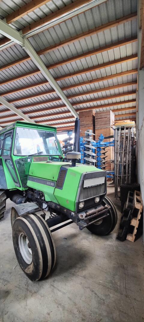 Deutz DX 90