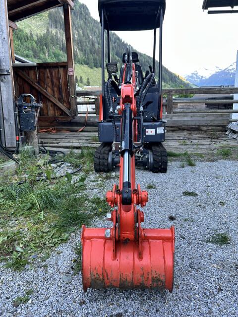 Plus Power Tandem Mini-Bagger HE15