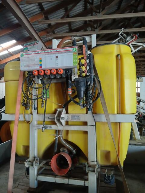 12 m Spritze 1.000 l Jessernigg