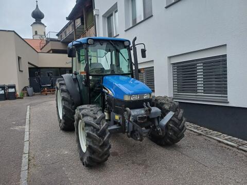 New Holland TN75D