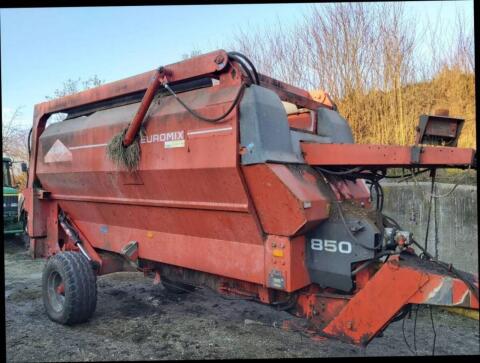 Futtermischwagen Kuhn Euromix 850