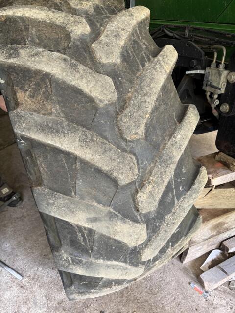 Traktorreifen 540/65 R28
