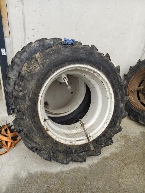 Trinker Zwillingsräder 12.4 R32, 28 Zoll