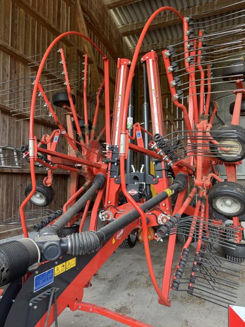 Kuhn GA 8731 Mittelschwader