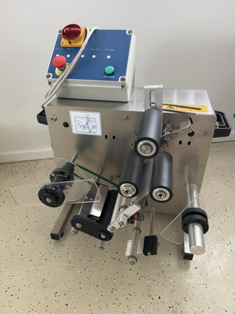 Etikettiermaschine halbautomatisch