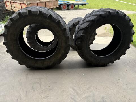 Traktorreifen Pirelli 600/65 R38, 540/65 R24