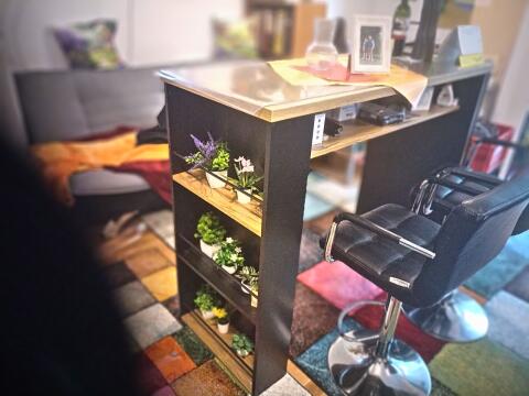 Bar- oder Frühstückstisch
