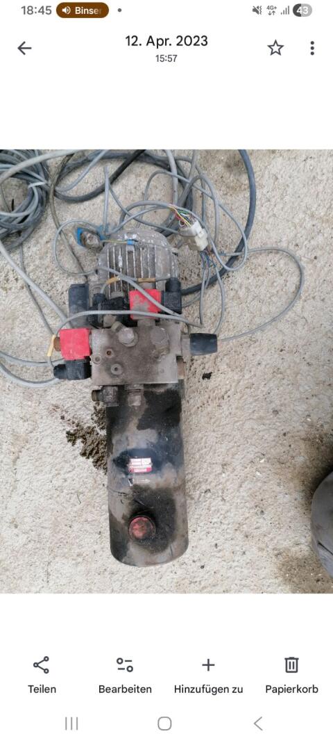 Hydraulikpumpe mit Zylinder