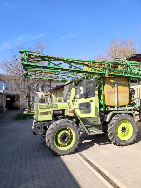 MB-Trac 800, Dammanspritze