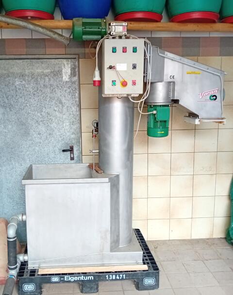 Obstwaschanlage mit Rätzmühle VORAN WALC