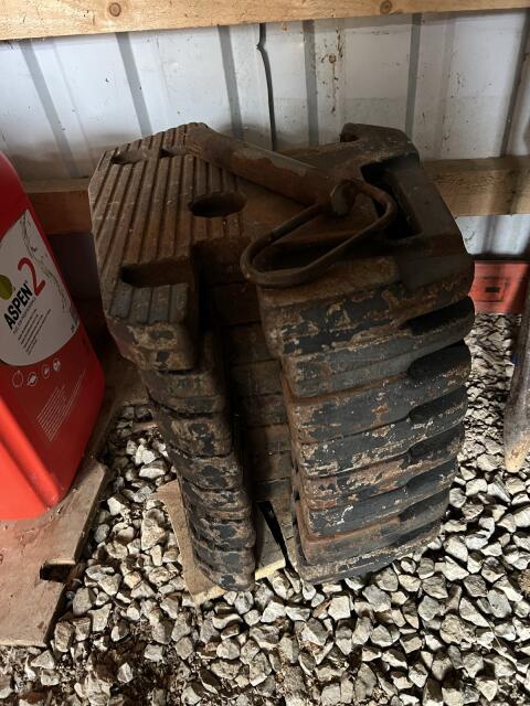 Valtra Frontgewichte Valtra 6250