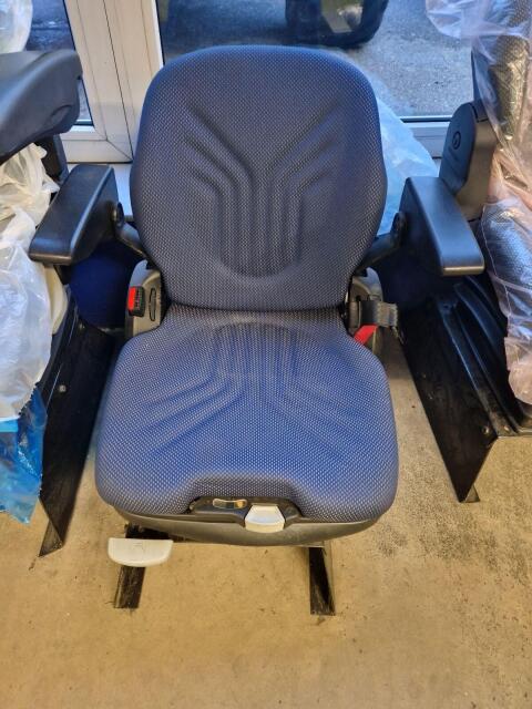 Originaler New Holland T4S Sitz