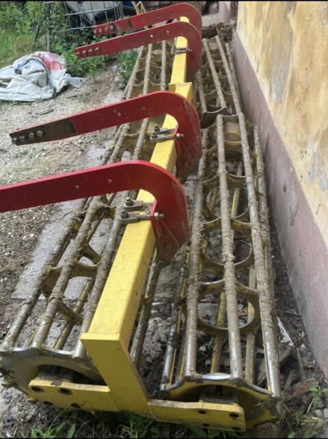 Pöttinger Rohrstabdoppelwalze Synkro 4030