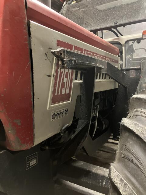 Frontladerkonsole Hydrac für Lindner 1750