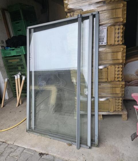 Windschutz aus Glas, 4 Elemente