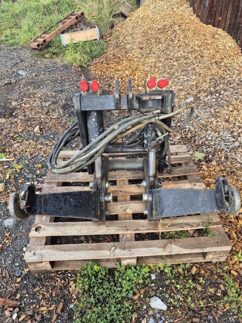 Fronthydraulik New Holland Supersteerachse TM 140