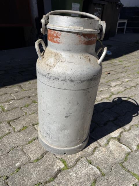 Milchkannen