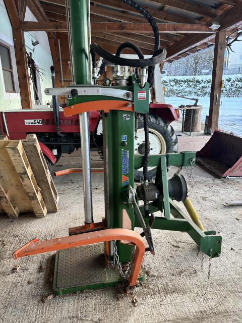 Posch Hydro Combi 20 t Holzspalter mit Zapfwellenantrieb