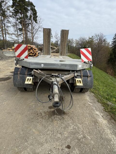 Fliegel 3-Achs-Tieflader DTS 300