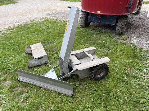 Westermann CMA 800 Futterschieber, Spaltenschieber