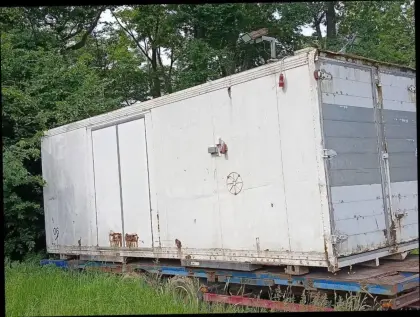 Bauhütte, Baustellencontainer