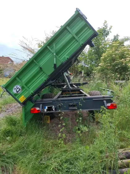 Strautmann SEK 602 Dreiseitenkipper