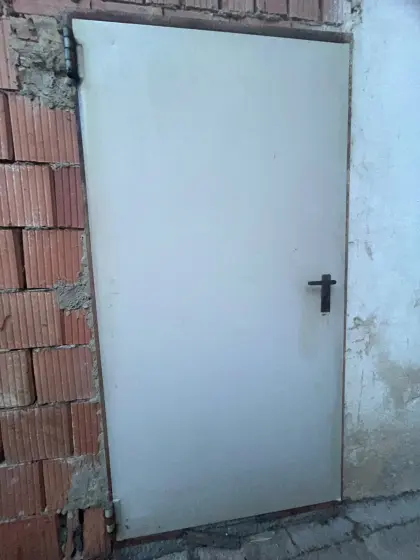 Suche Brandschutztür Novoferm 1 m x 2 m