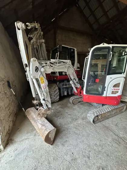 Takeuchi TB 325R
