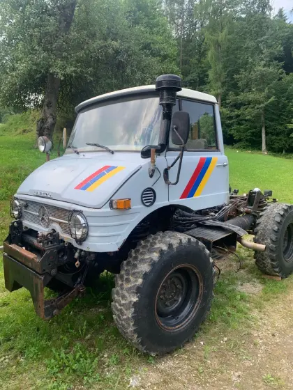 Mercedes-Benz Unimog 406
