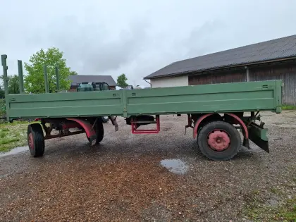 LKW-Anhänger aus Betriebsauflösung