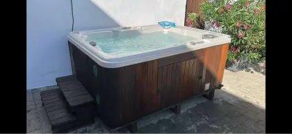 Whirlpool Hydropool M4000 Serenity M4000