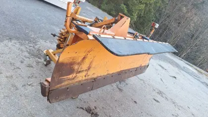 Beilhack PV1-21 Schneepflug für Unimog oder Traktor