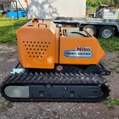 Mulch- bzw. Mähraupe RoboFlail One Diesel