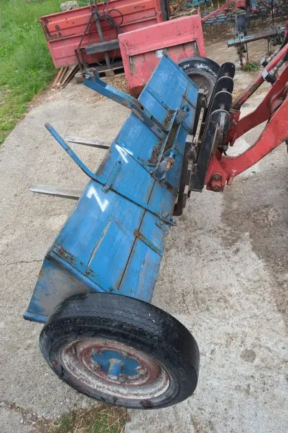 Kastenstreuer für Traktor