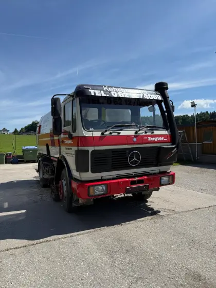 LKW-Straßenkehrmaschine, MB 1414 mit Kehraufbau Schörling
